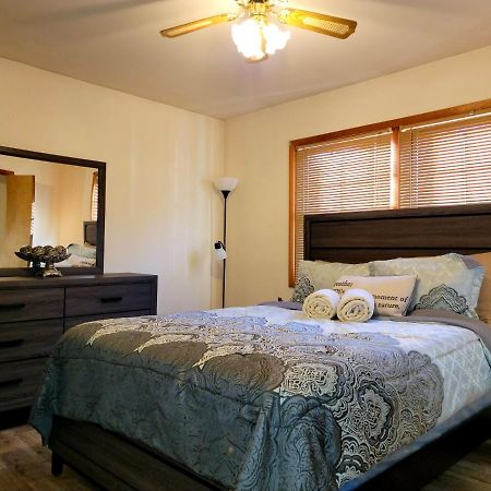 The Pocono'S Retreat With A Gameroom, Firepit, And Lake Bushkill Exterior foto