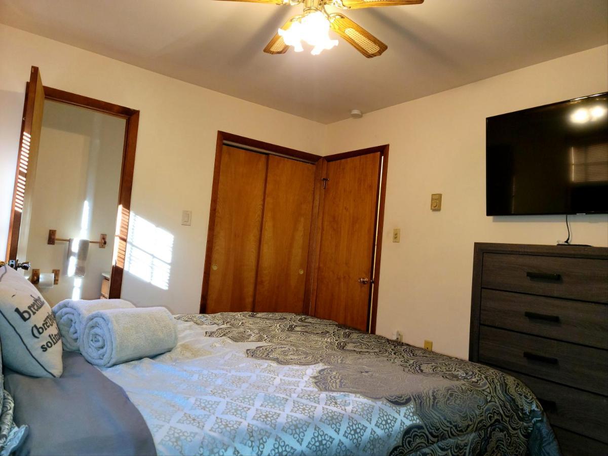 The Pocono'S Retreat With A Gameroom, Firepit, And Lake Bushkill Exterior foto