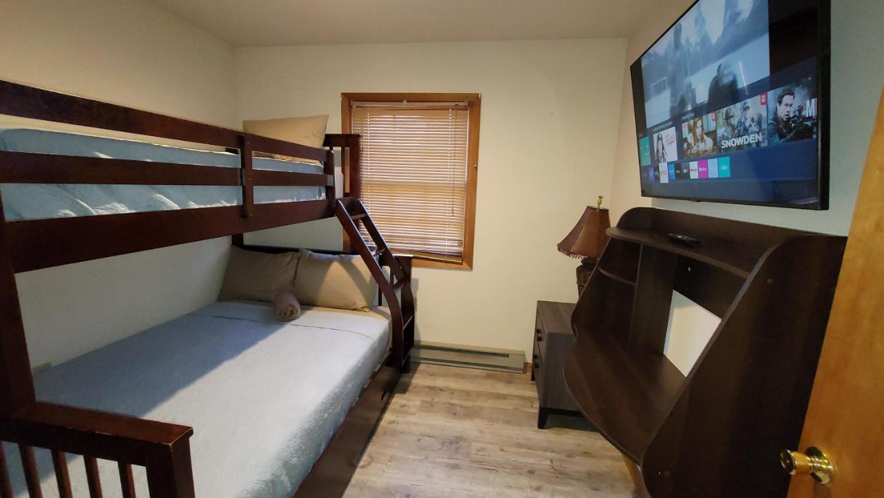 The Pocono'S Retreat With A Gameroom, Firepit, And Lake Bushkill Exterior foto